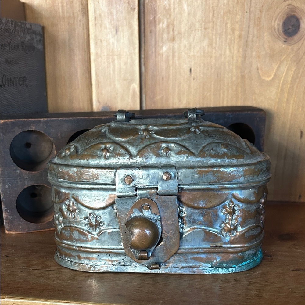 VINTAGE Old World Boho Metal Trinket Box